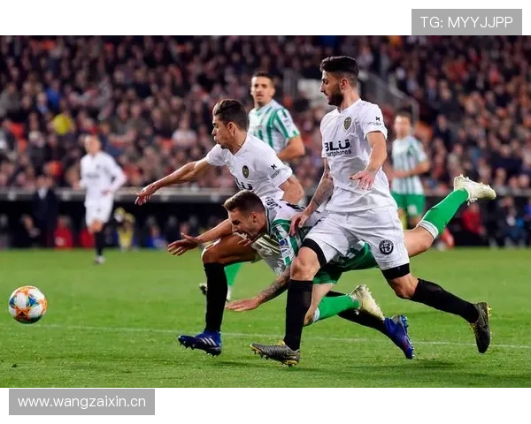 瓦伦西亚管理层决策争议持续发酵,对球队赛季稳定性带来考验 瓦伦西亚管理层决策争议持续发酵,对球队赛季稳定性带来考验