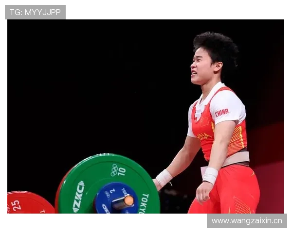 侯志慧赛前吃香蕉被拍，网友：这姐拿金牌比我们点外卖还稳