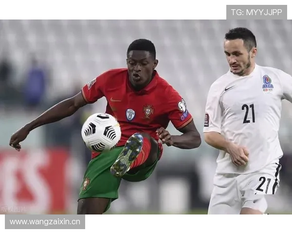 罗伯特·帕里什挡拆配合提升队内三分效率明显超过同位置队友