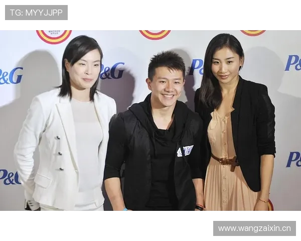 陈一冰退役后住进北京四合院，每天五点起床遛狗喝手冲咖啡